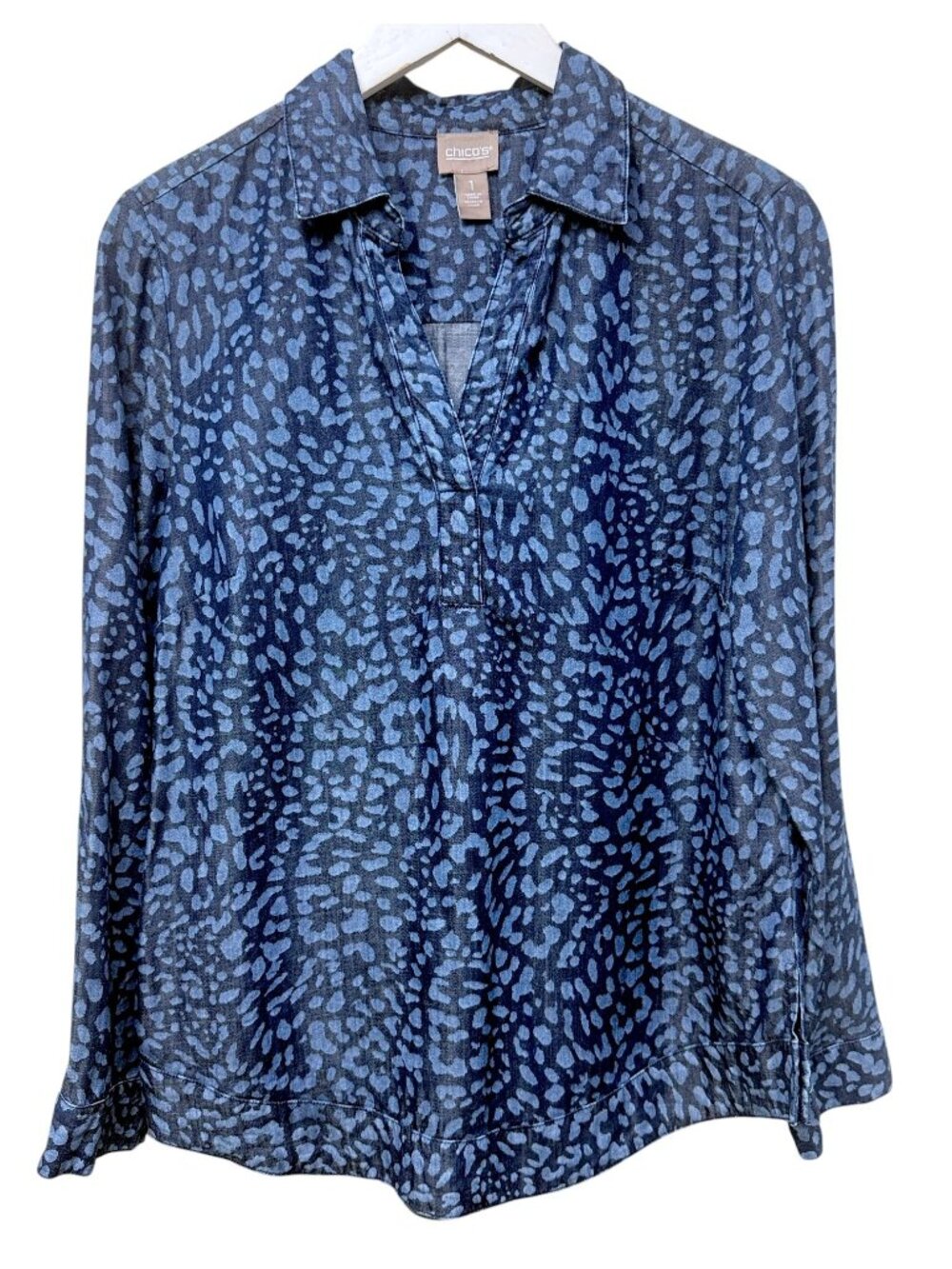 Chico's Chambray Denim Shirt Size 8 Blue Leopard Print Lyocell Casual Womens Top